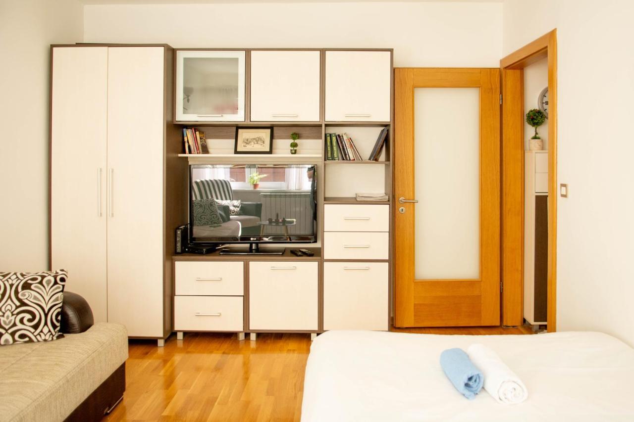 Cute And Cozy Studio With Cathedral View-Excellent Location SJJ Exterior foto